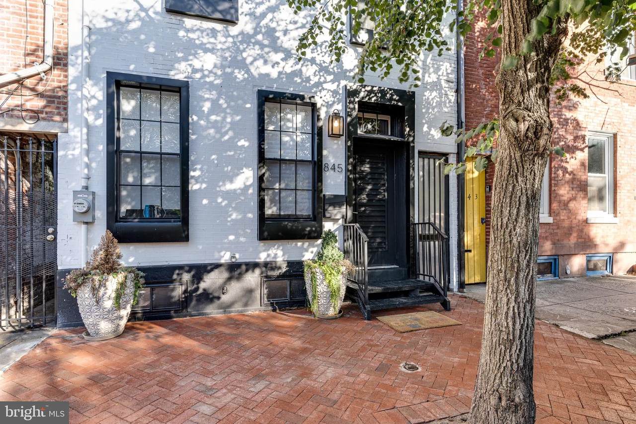 845 5TH Street - Photo 1