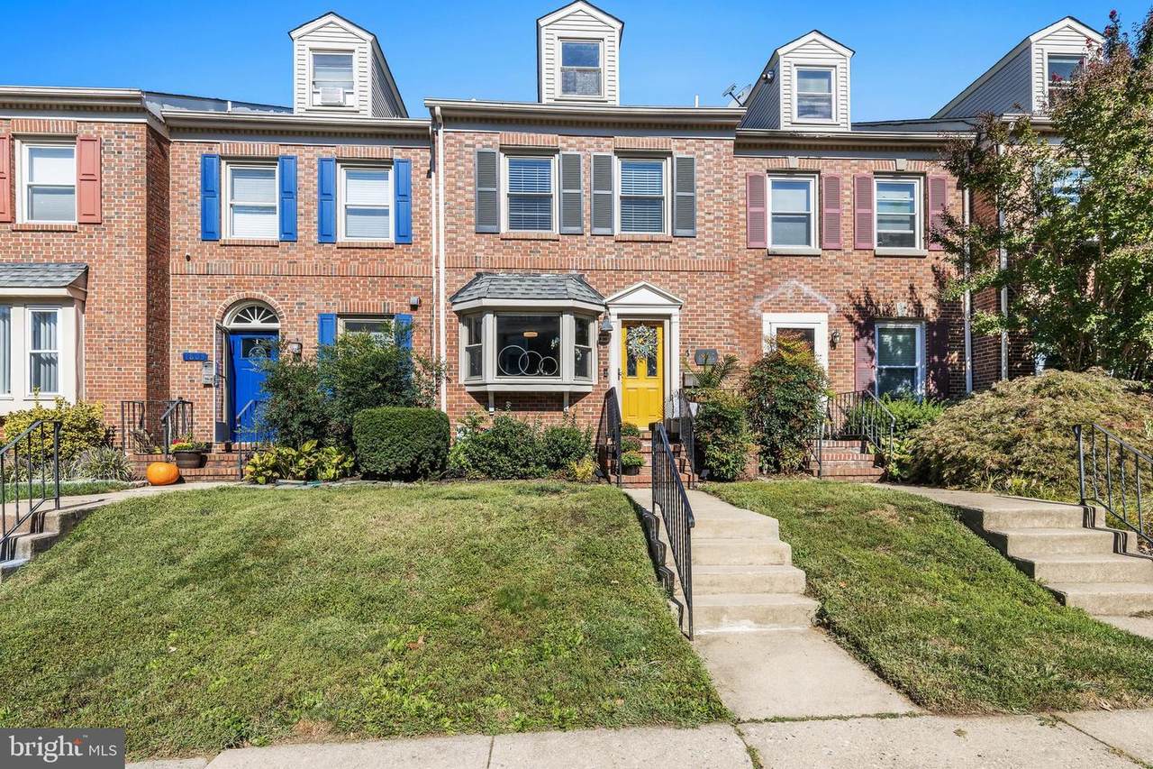 1805 Monroe Street - Photo 1