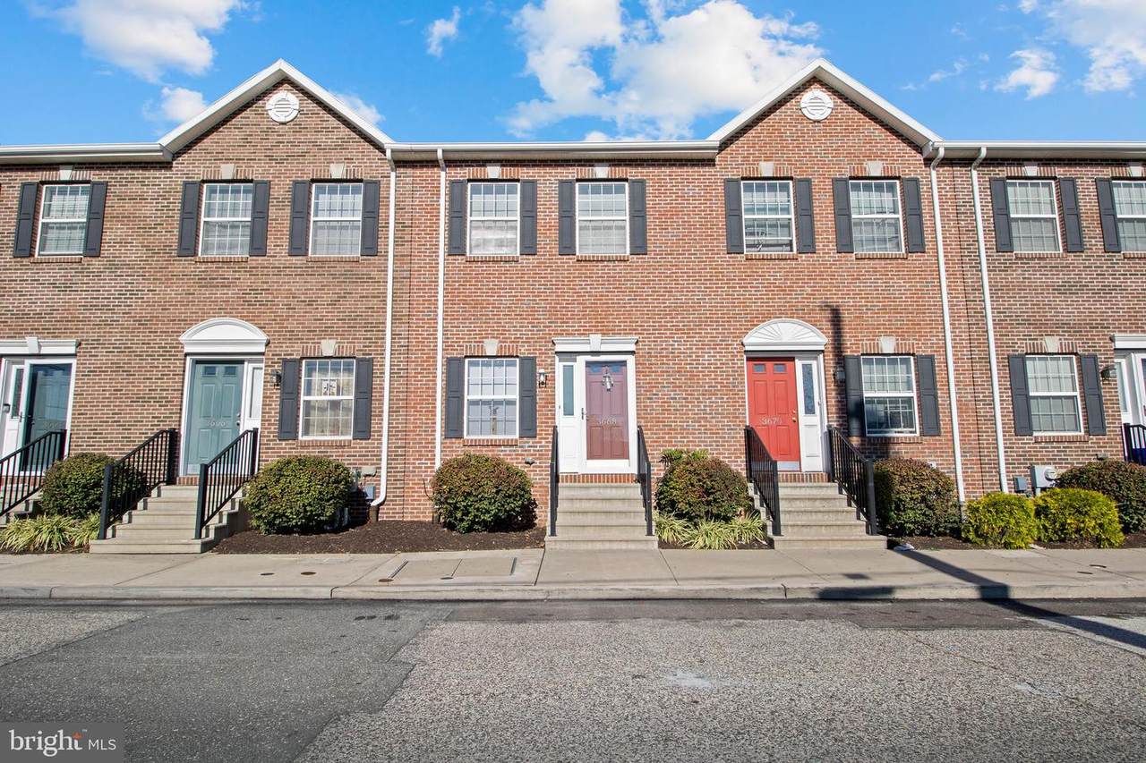 3668 Thompson Street - Photo 1
