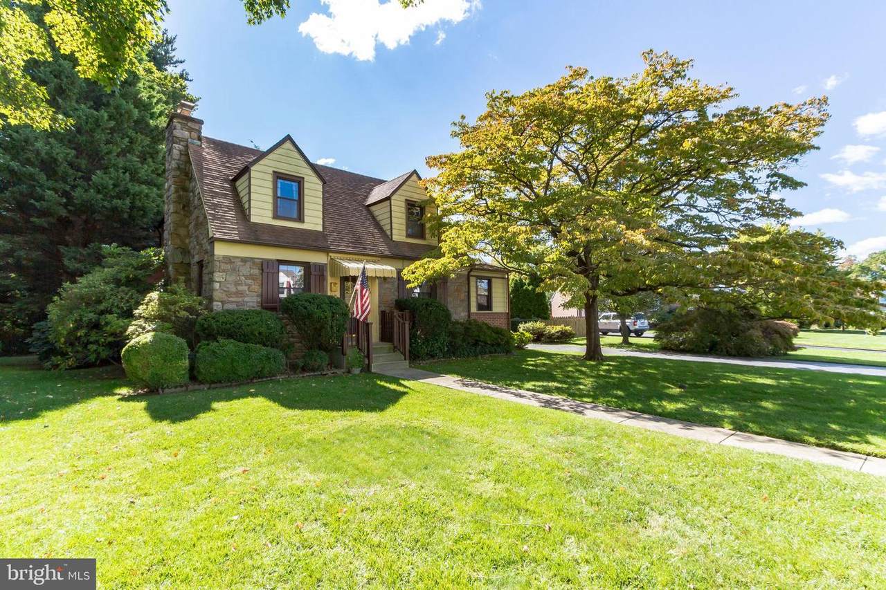 633 Laurel Road - Photo 1