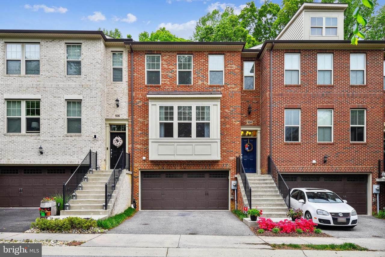 108 Merrimack Way - Photo 1