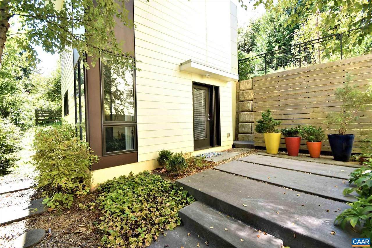 109 Riverbluff Cir - Photo 1