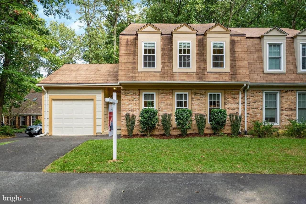 9927 Hemlock Woods Lane - Photo 1