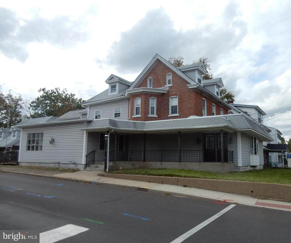 464 Main Street - Photo 1