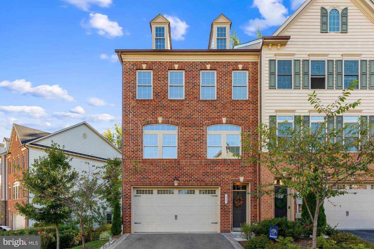 227 Treyburn Way - Photo 1