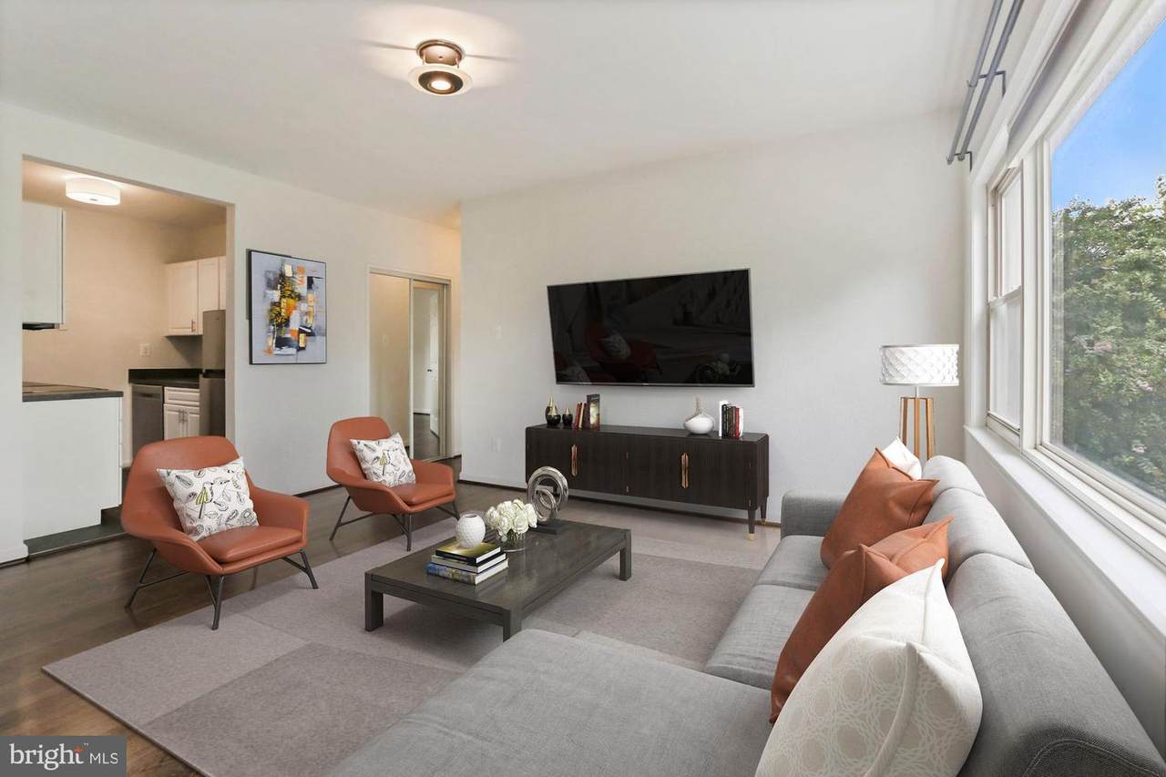 610 Longfellow Street - Photo 1