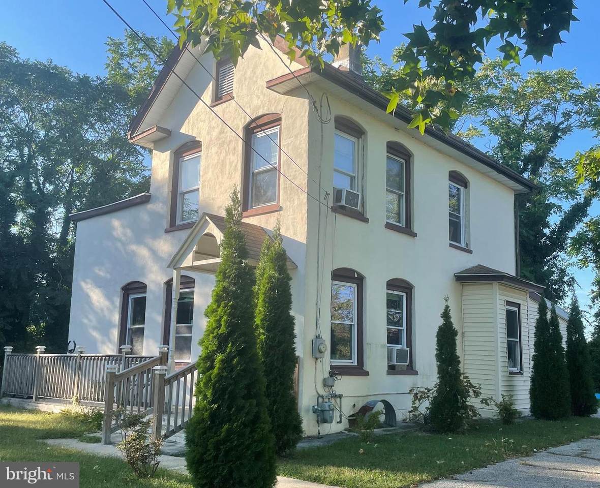 732 Cambridge Street - Photo 1