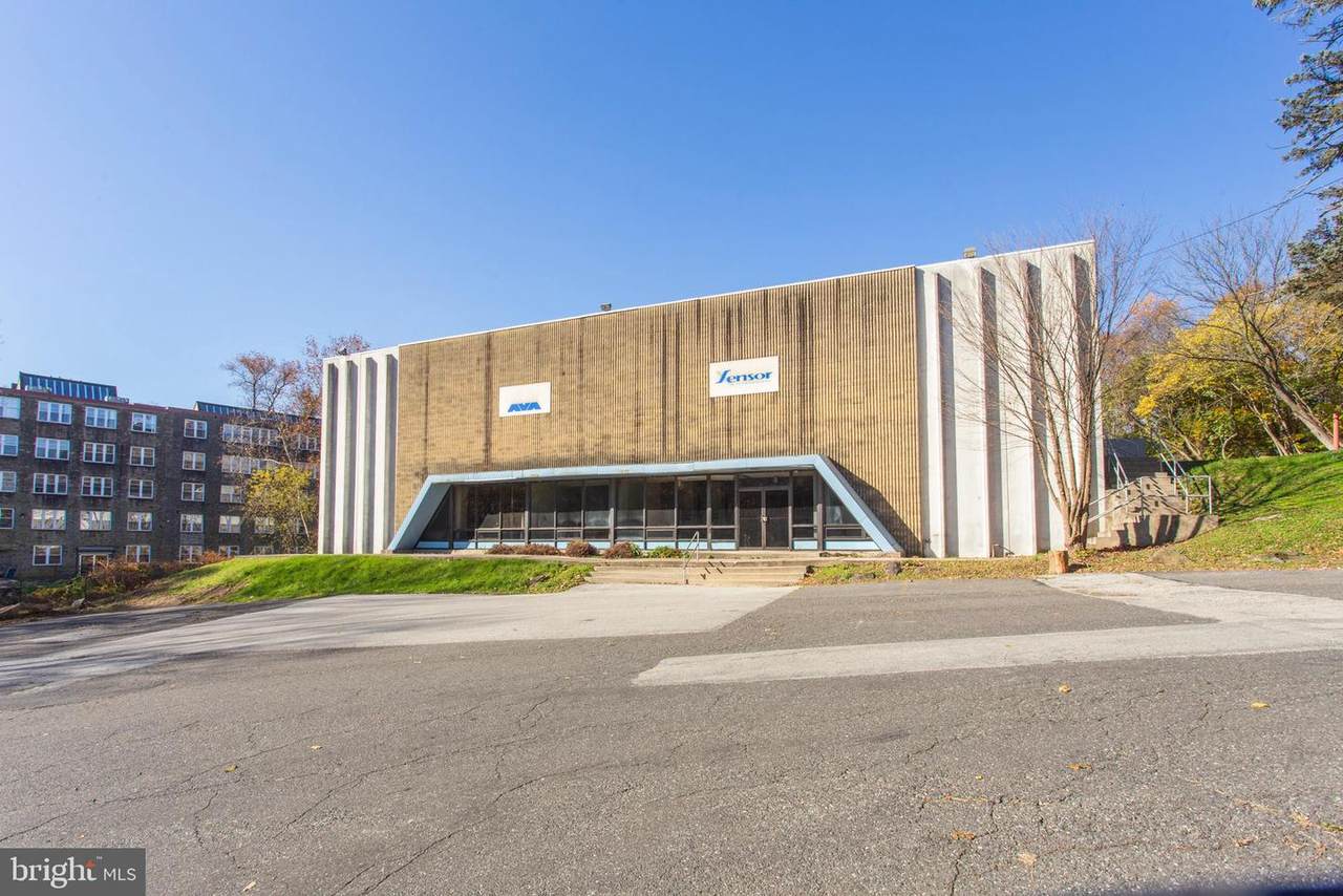 4000 Bridge Street - Photo 1