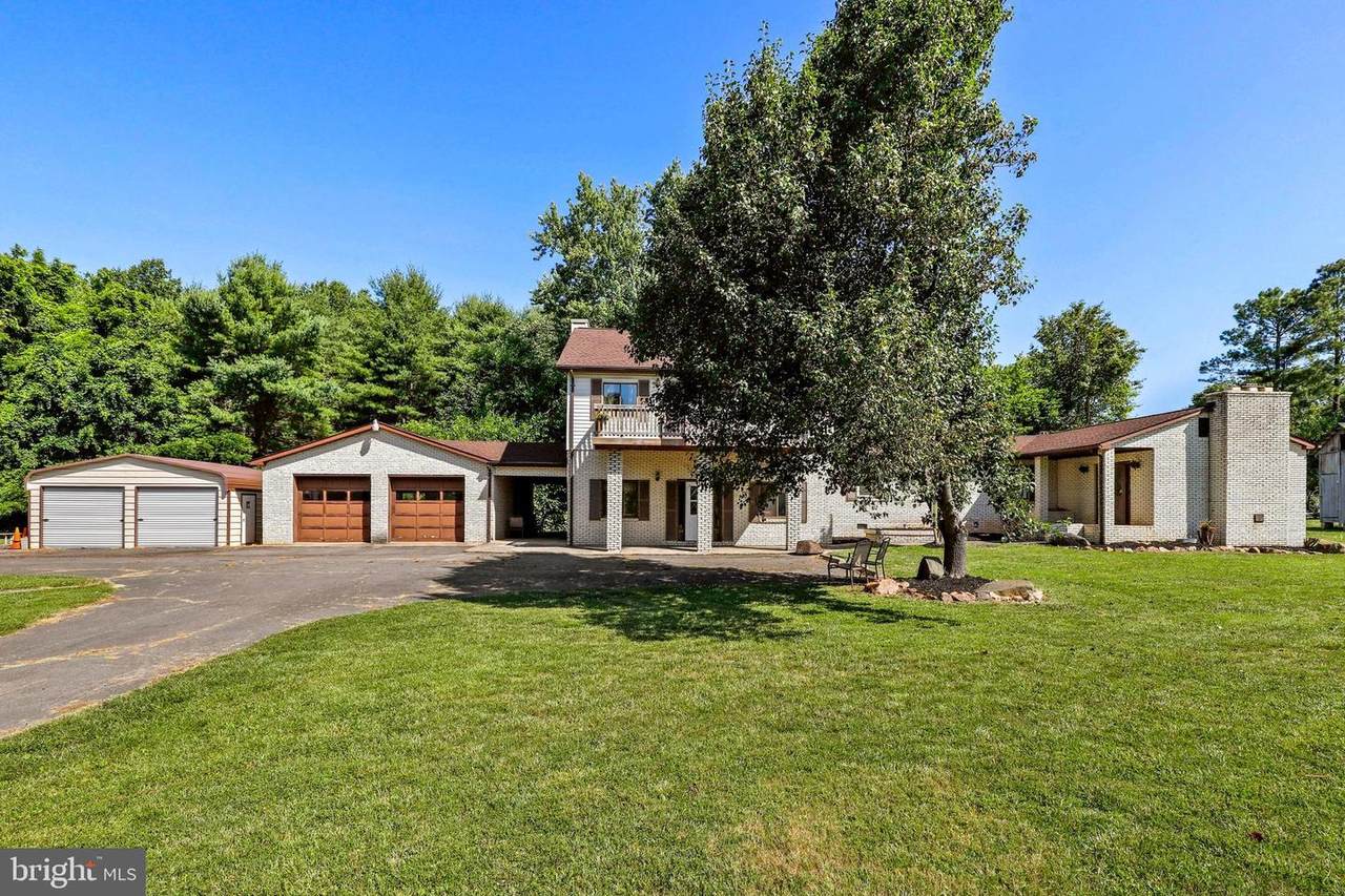 1447 Hartwood Road - Photo 1