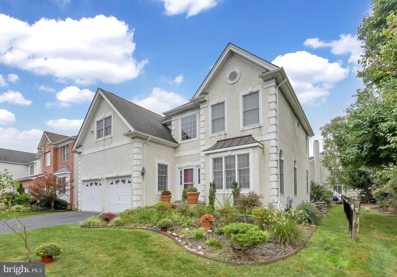 2 Winthrop Way - Photo 1