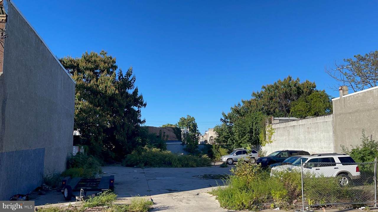 2511-21 York Street - Photo 1