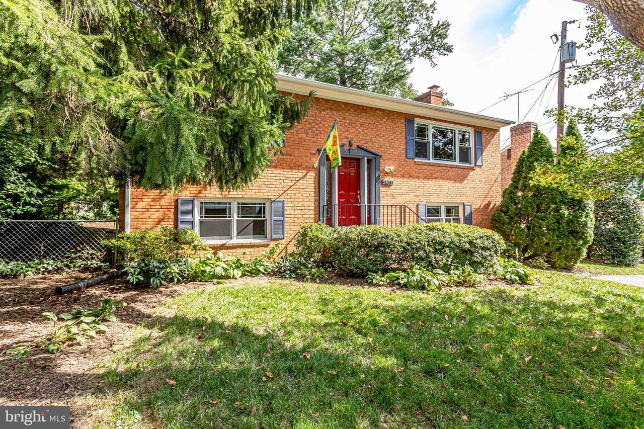 2611 John Marshall Drive - Photo 1