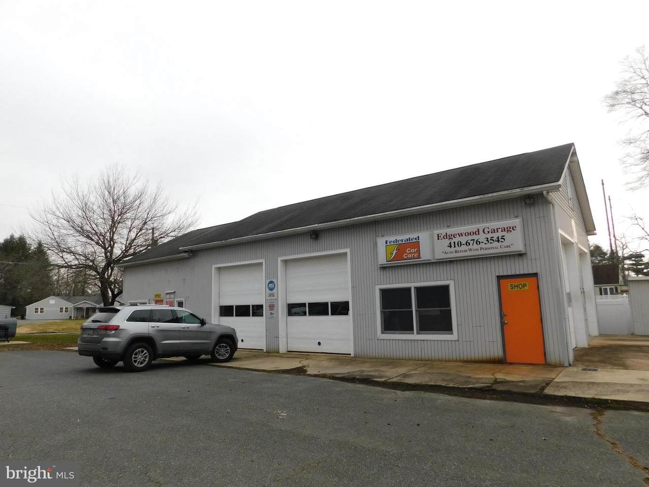 2019 Nuttal Avenue - Photo 1