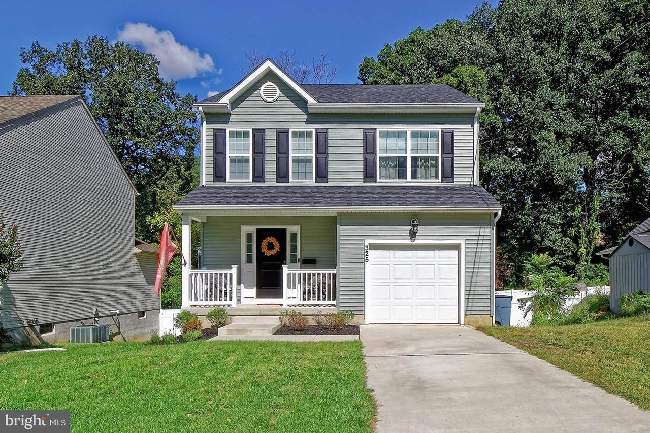 325 Union Ave - Photo 1