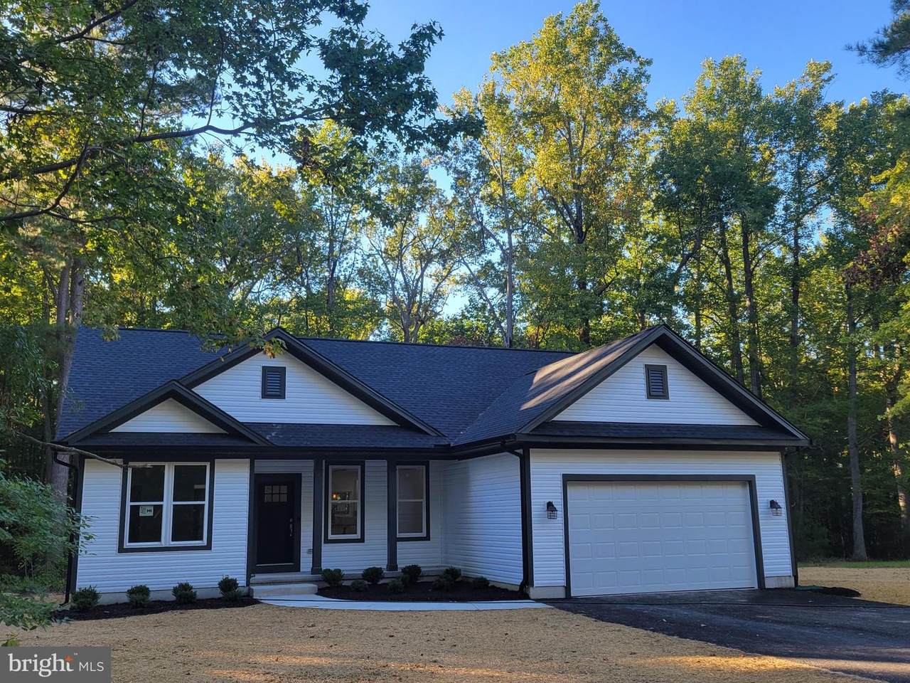 685 Cabin Point Drive - Photo 1