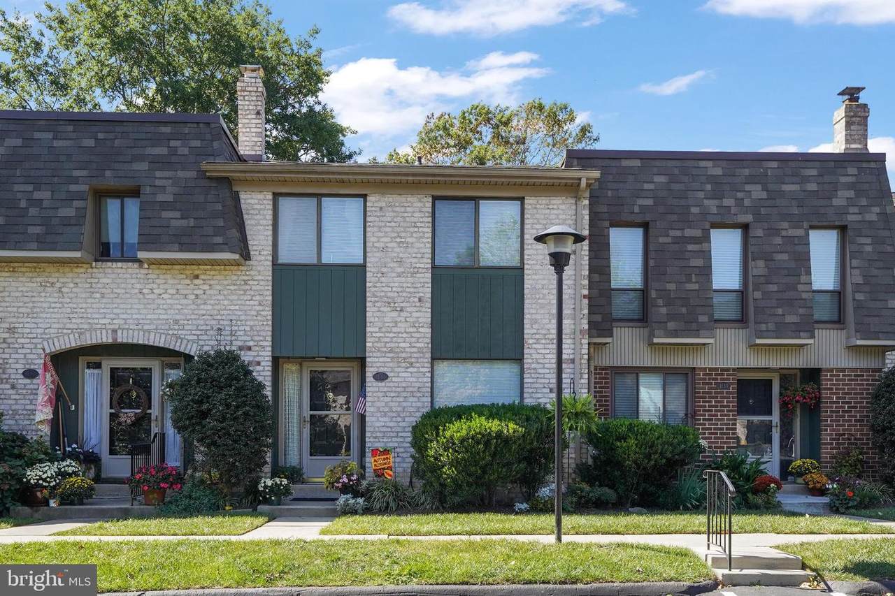 1141 Putnam Boulevard - Photo 1