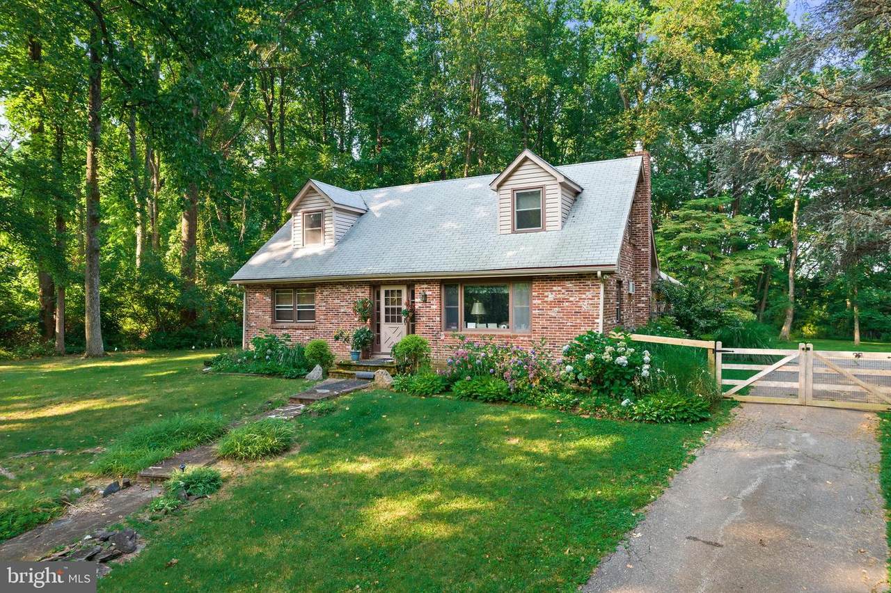 998 Providence Road - Photo 1