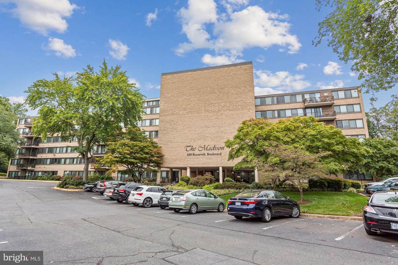 600 Roosevelt Blvd - Photo 1