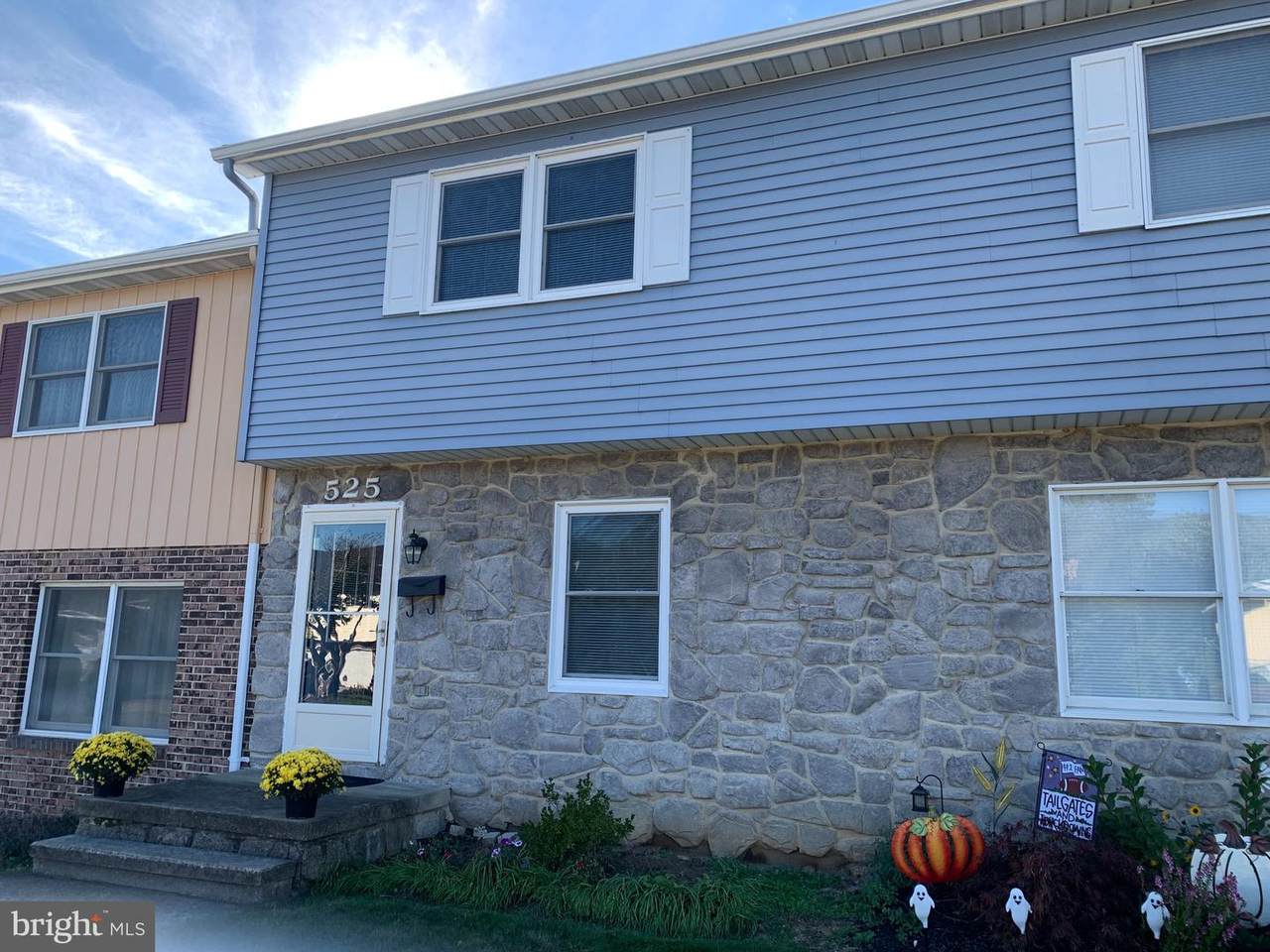 525 5TH Street - Photo 1