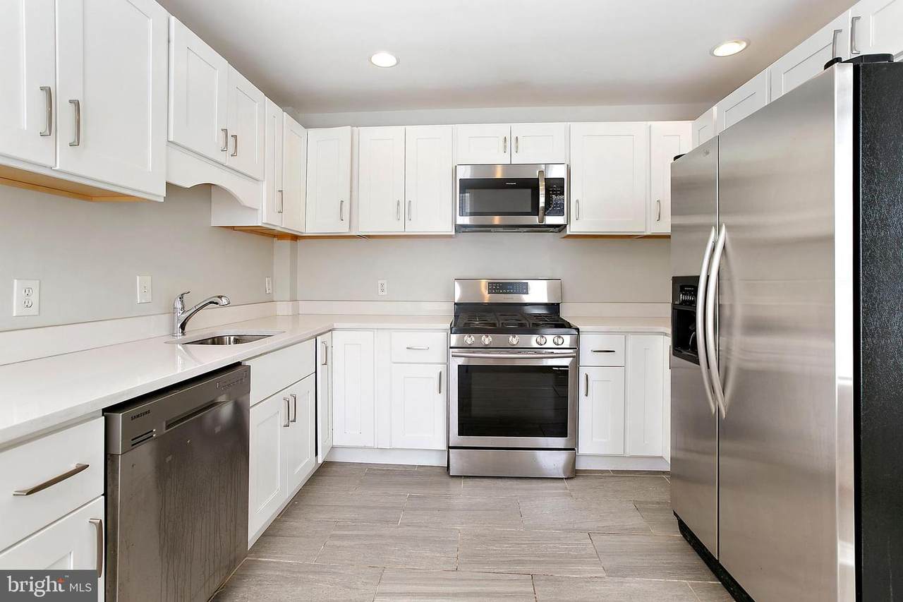 500 Kenwood Avenue - Photo 1