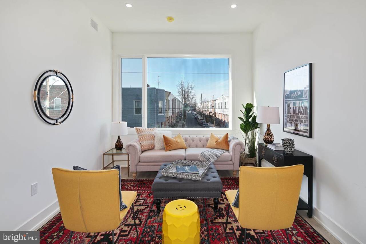 2031 20TH Street - Photo 1