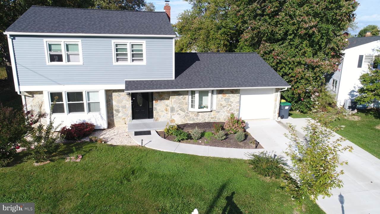 10 Glenbarry Drive - Photo 1