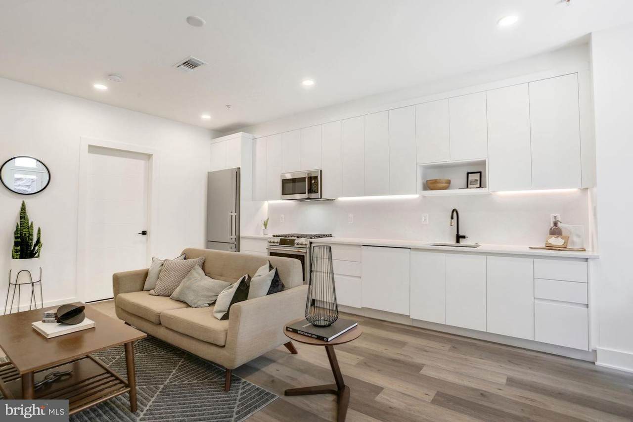 2566 University Place - Photo 1