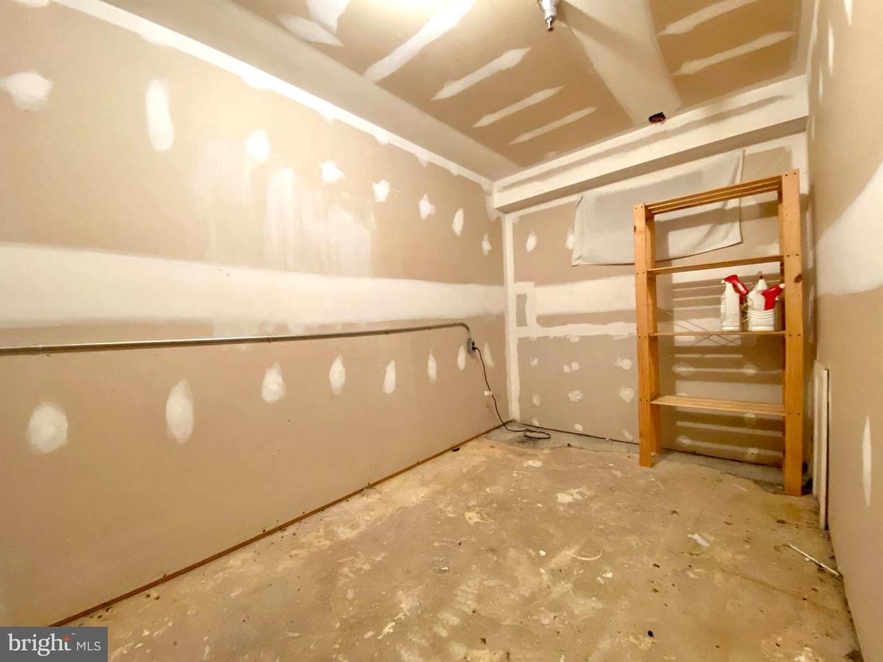 160 Paladin Drive - Photo 1
