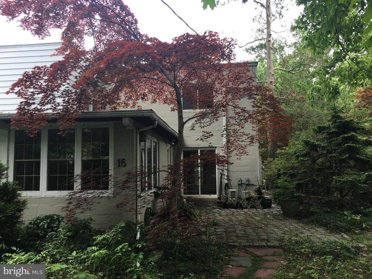 16 Tamara Drive - Photo 1