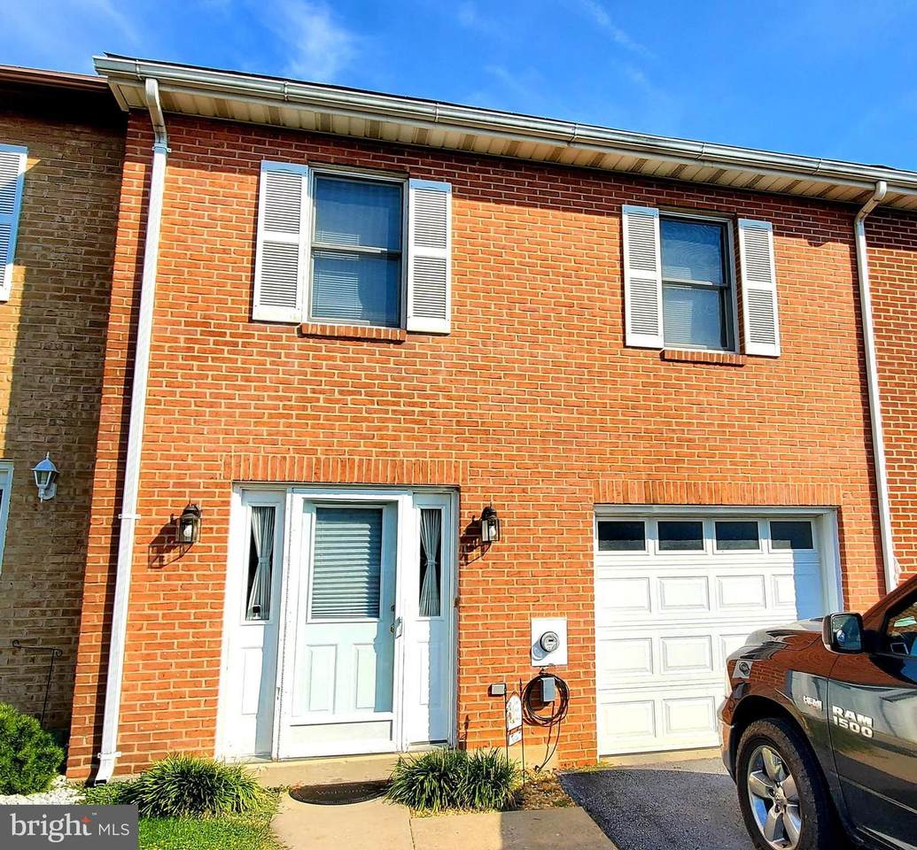 17932 Clubhouse Drive - Photo 1