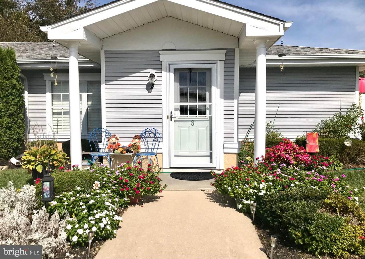 2139 Chestnut Avenue - Photo 1