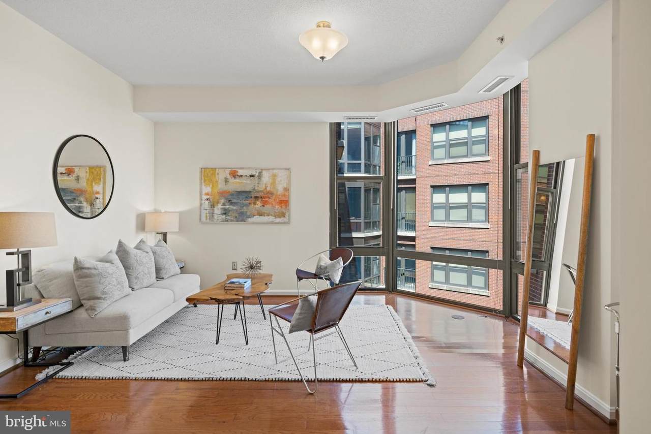1390 Kenyon Street - Photo 1