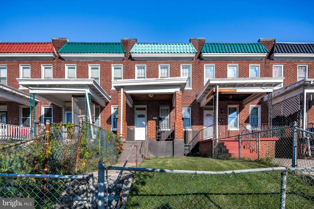 3718 Hayward Avenue - Photo 1