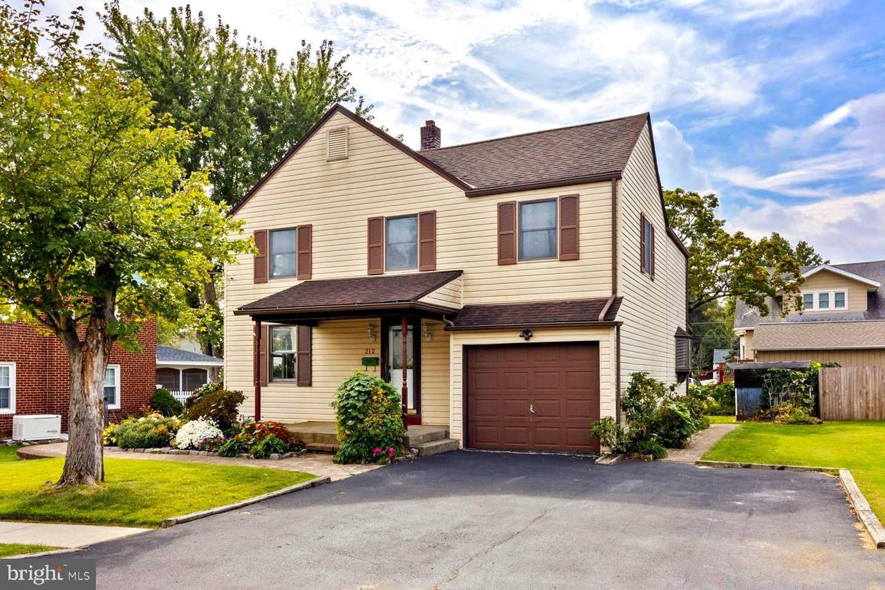 212 Maple - Photo 1