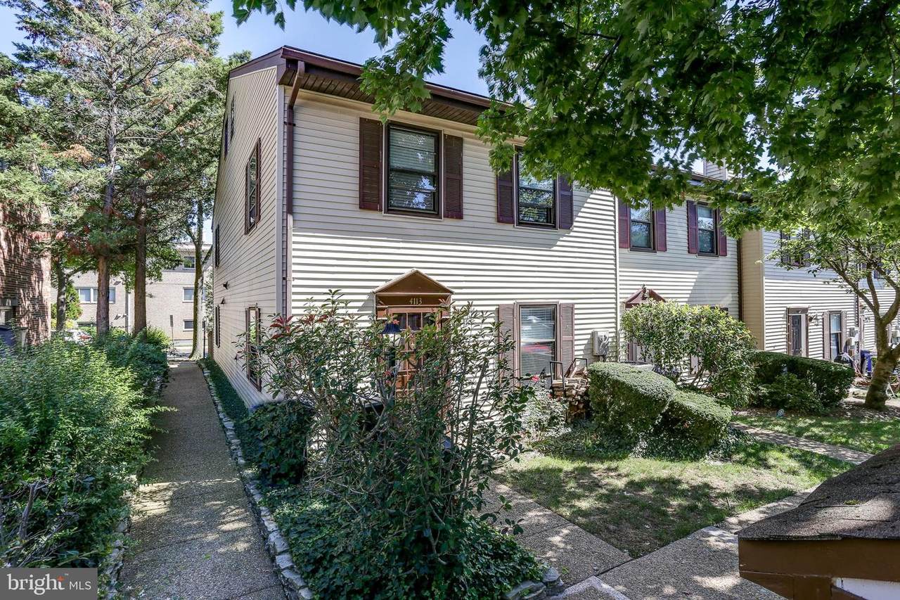4113 11TH Place - Photo 1