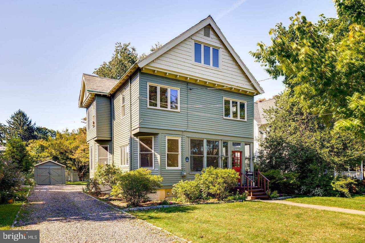 320 Stanwick Road - Photo 1