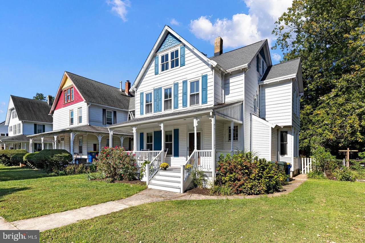 411 West Street - Photo 1