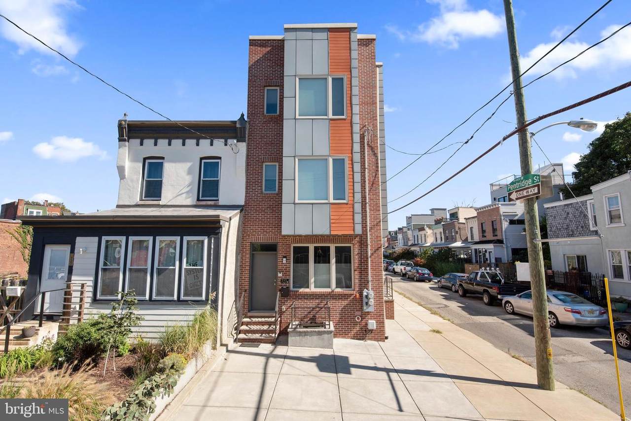 727 50TH Street - Photo 1