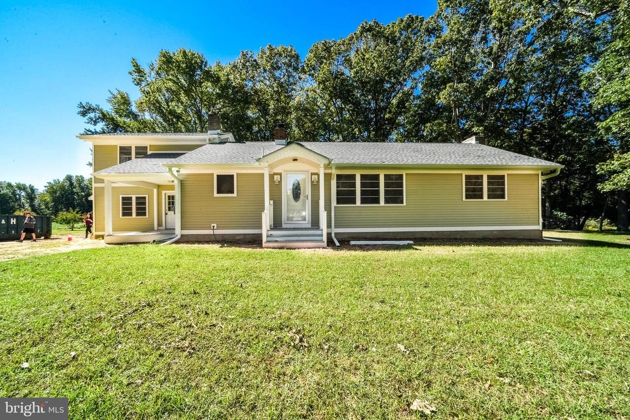 230 Center Road - Photo 1
