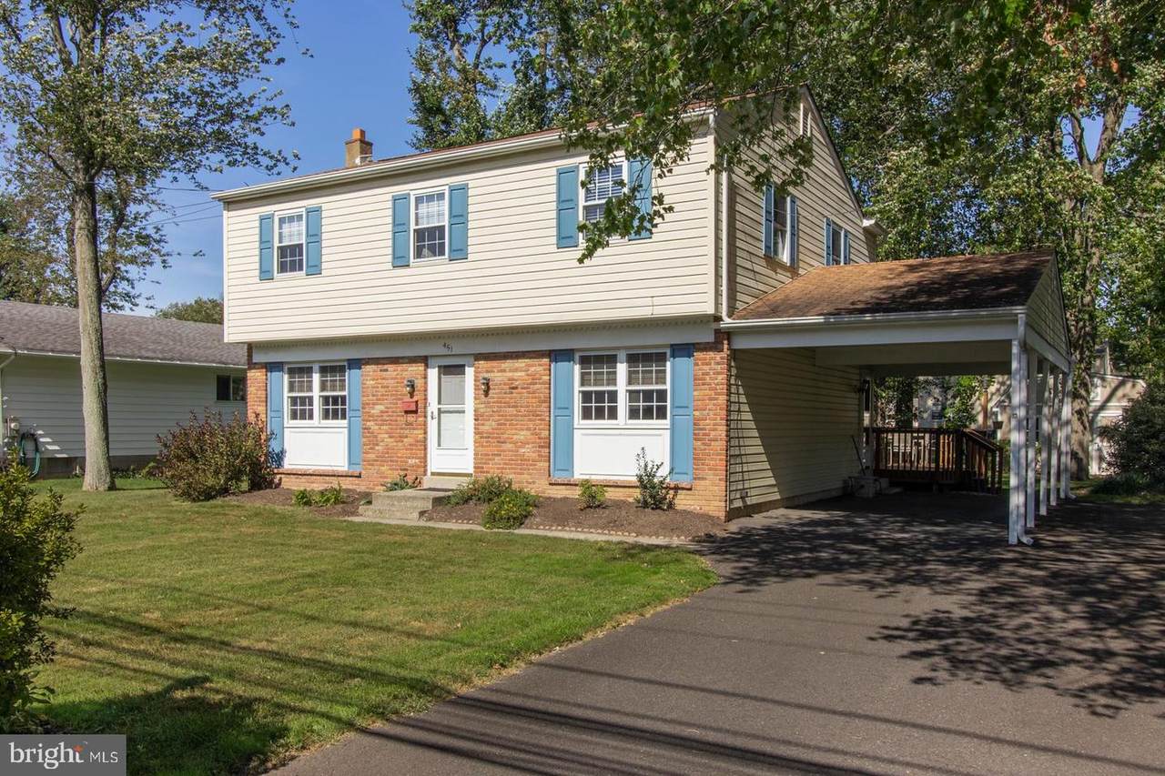 451 Juniper St - Photo 1
