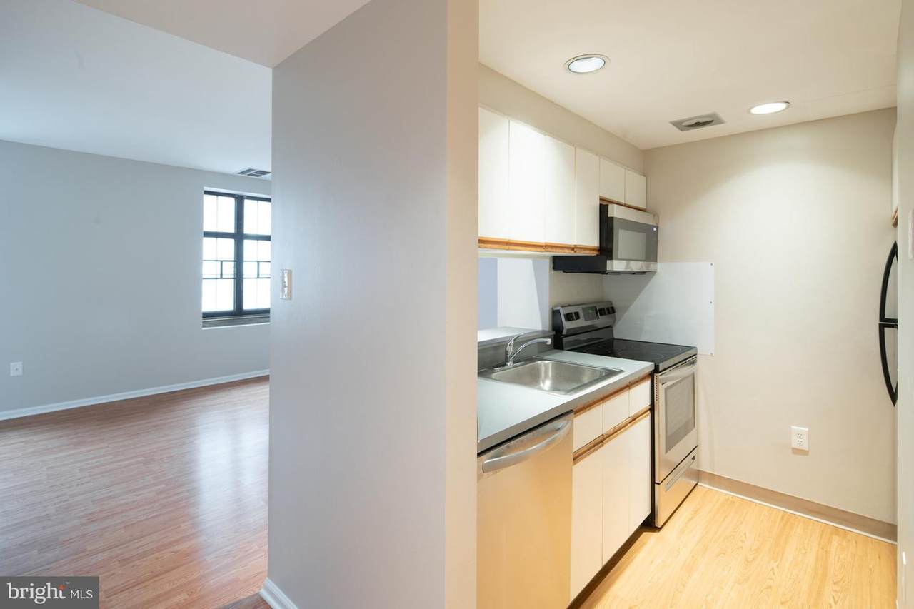 1601 Spring Garden Street - Photo 1