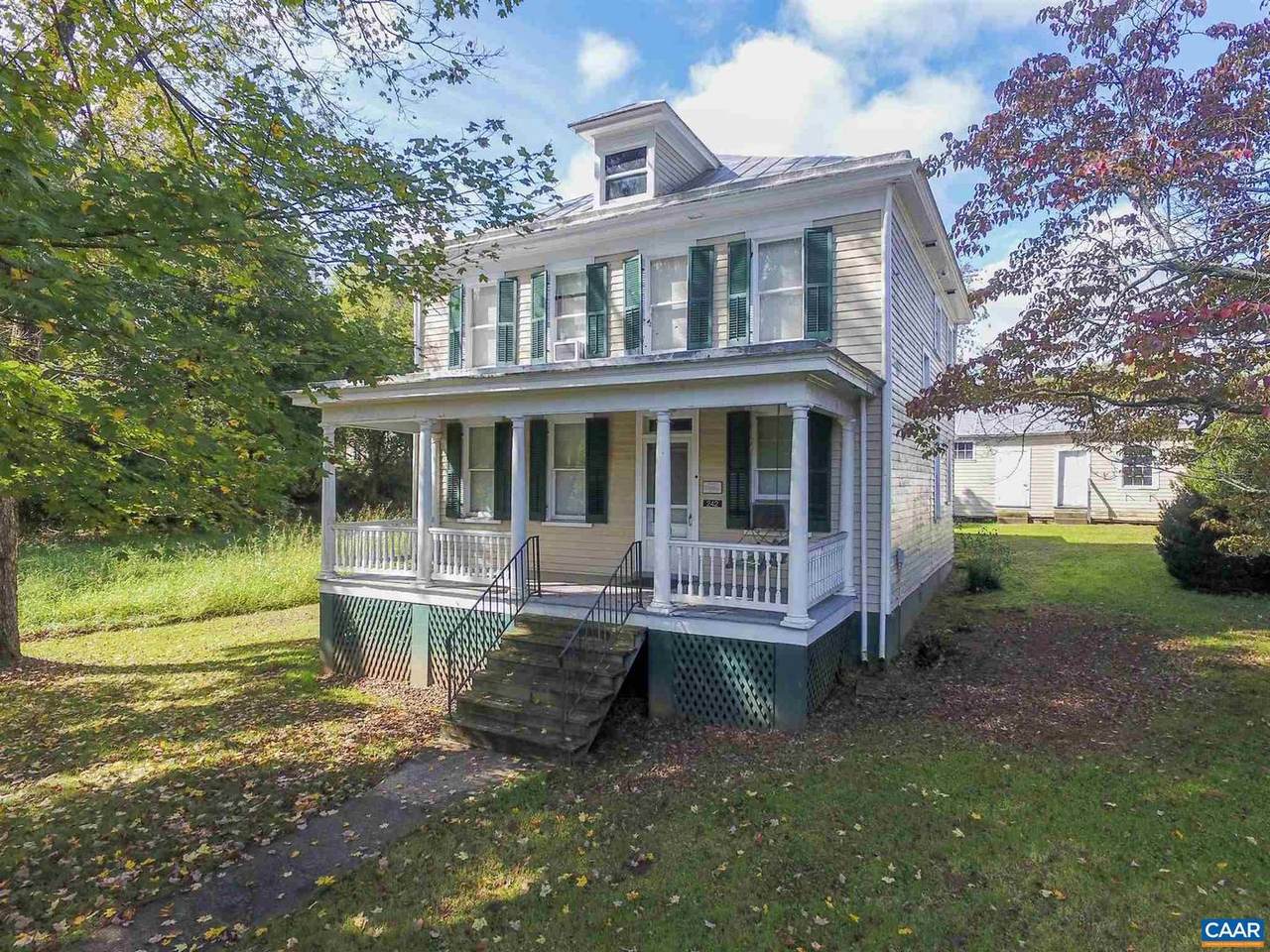 242 Madison Mills Ln - Photo 1