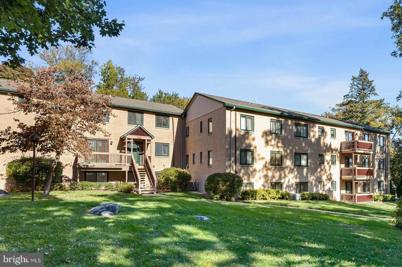 4402 Center Terrace - Photo 1