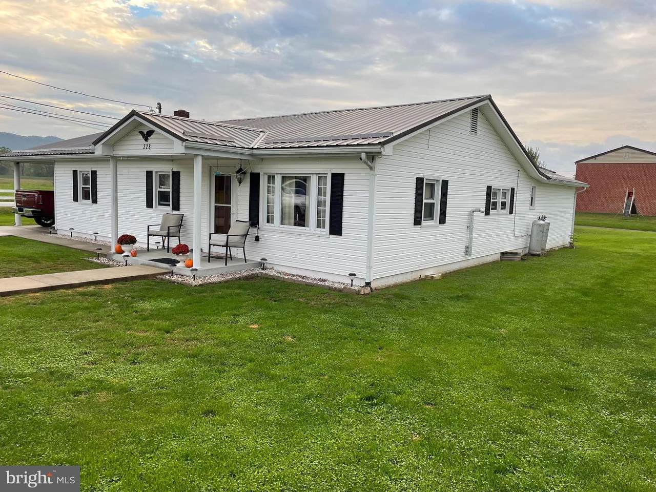 228 Railroad Street - Photo 1