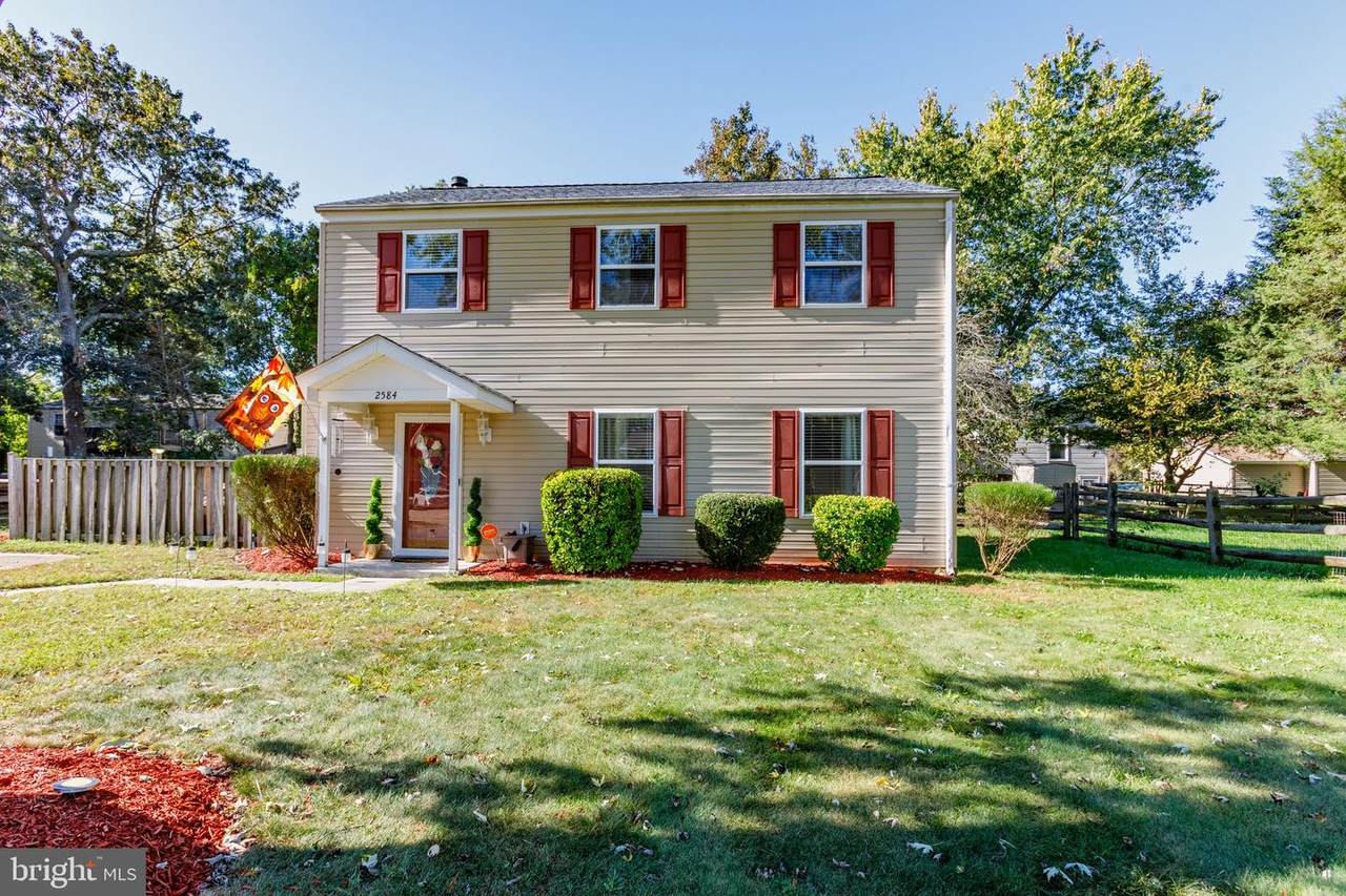 2584 Sussex Court - Photo 1