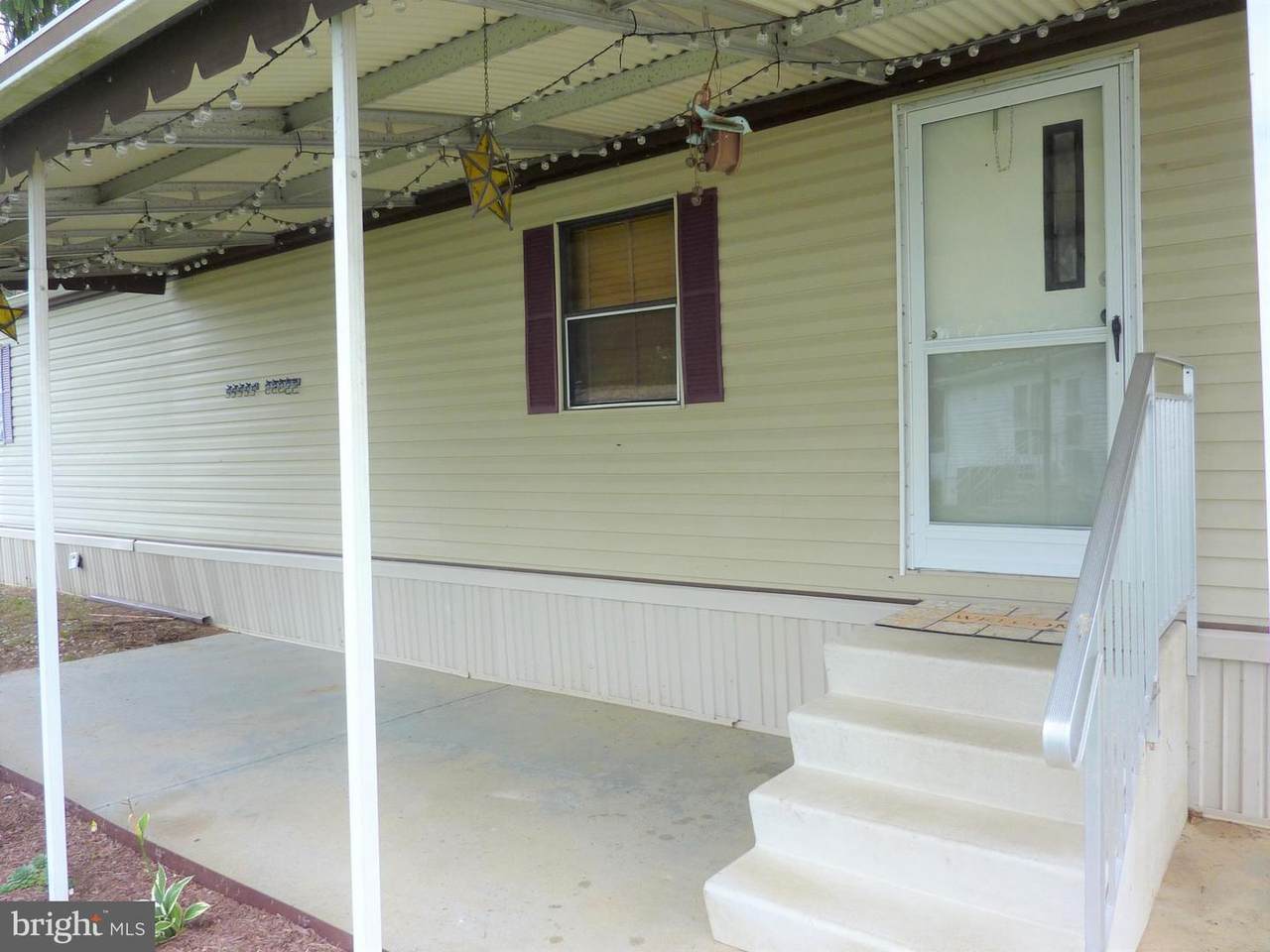 2 Laurel Circle - Photo 1