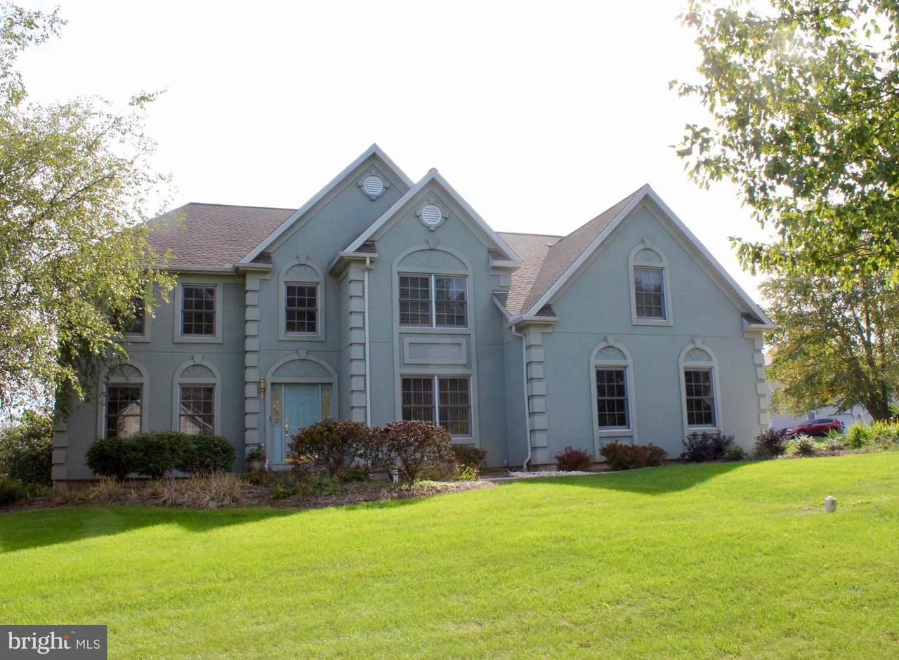 5680 Mountain Laurel Drive - Photo 1