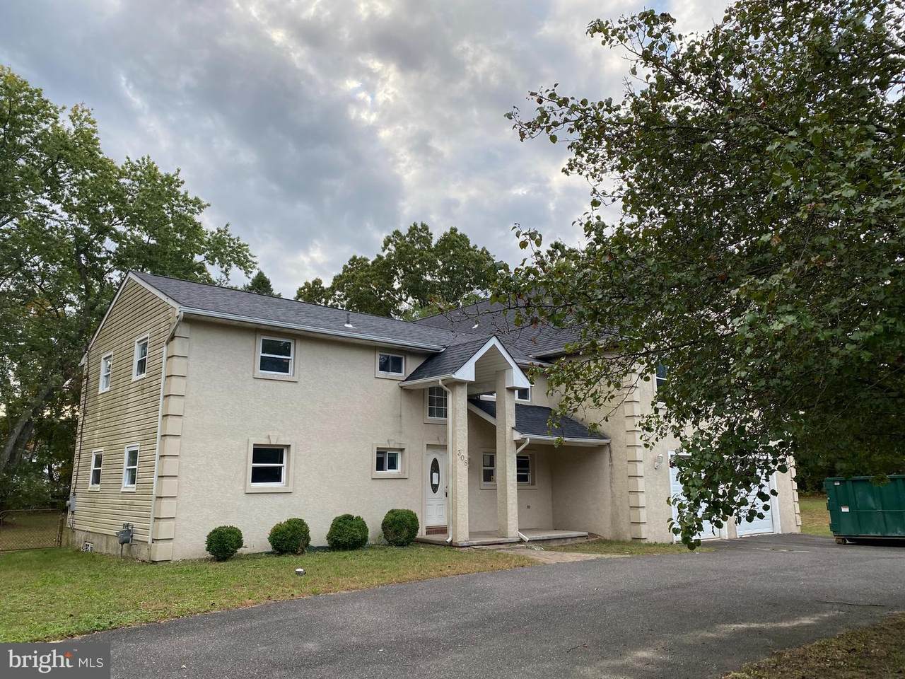 308 Grove Avenue - Photo 1