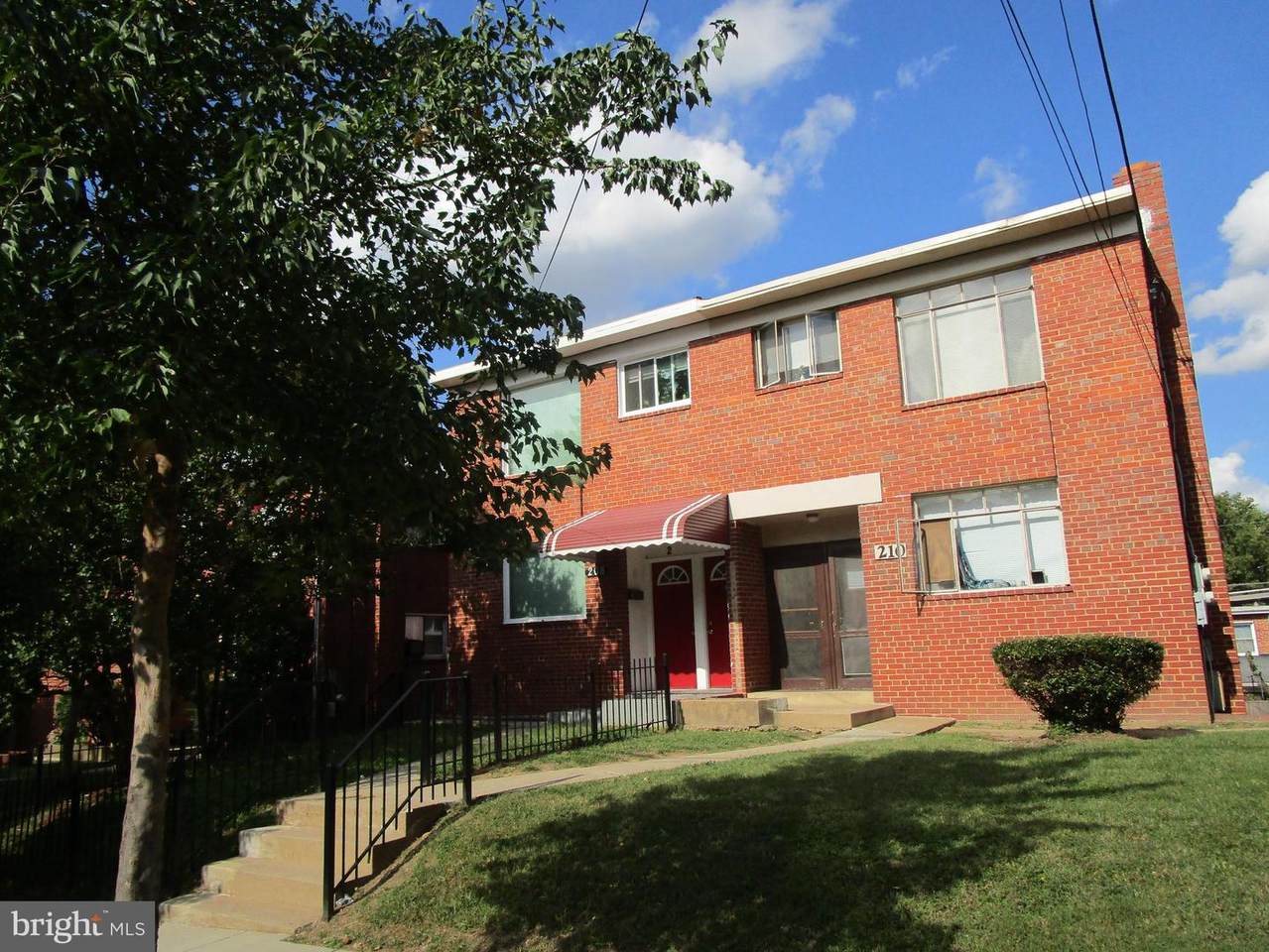 210 Webster Street - Photo 1