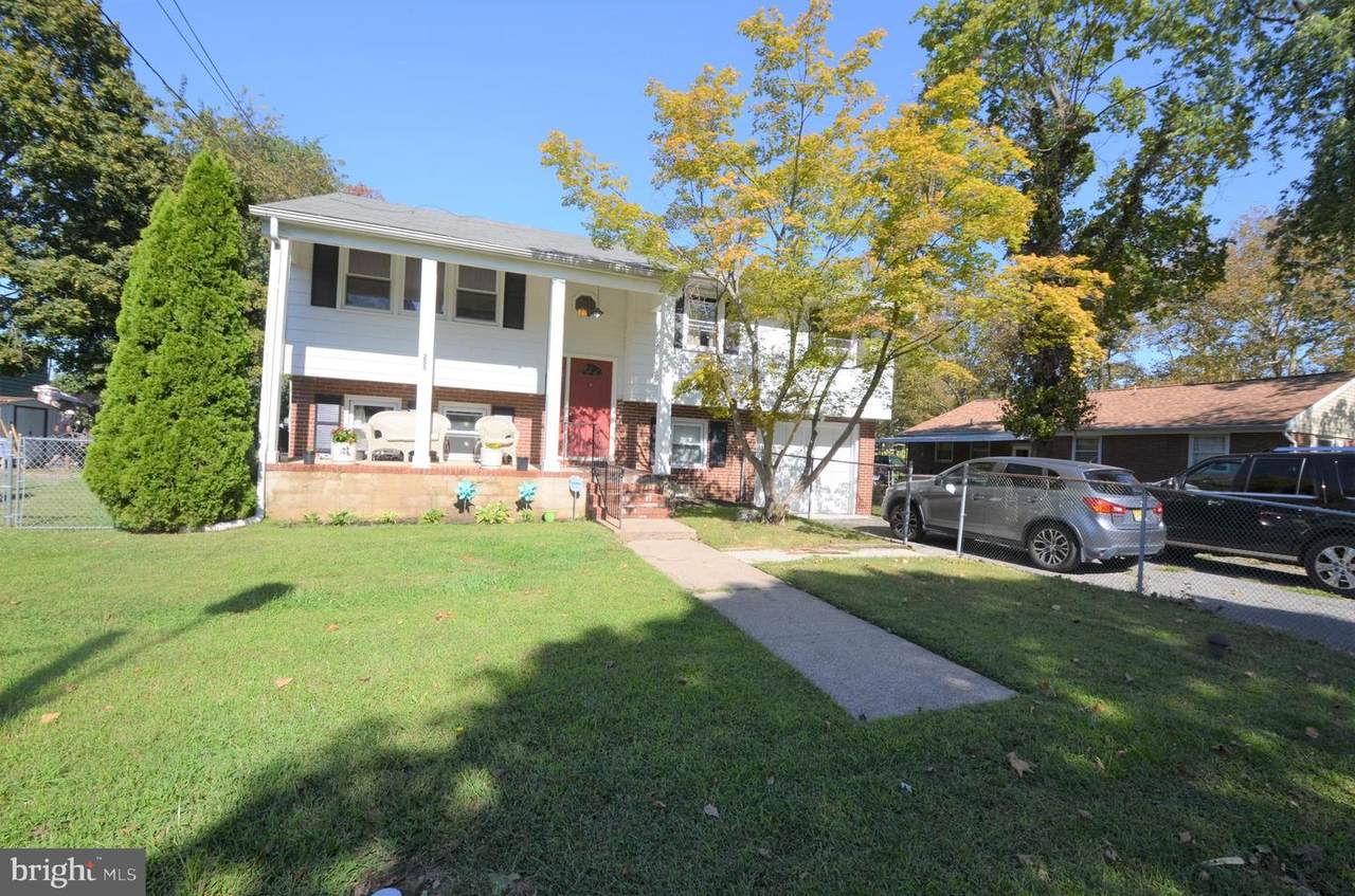 255 6TH Street - Photo 1